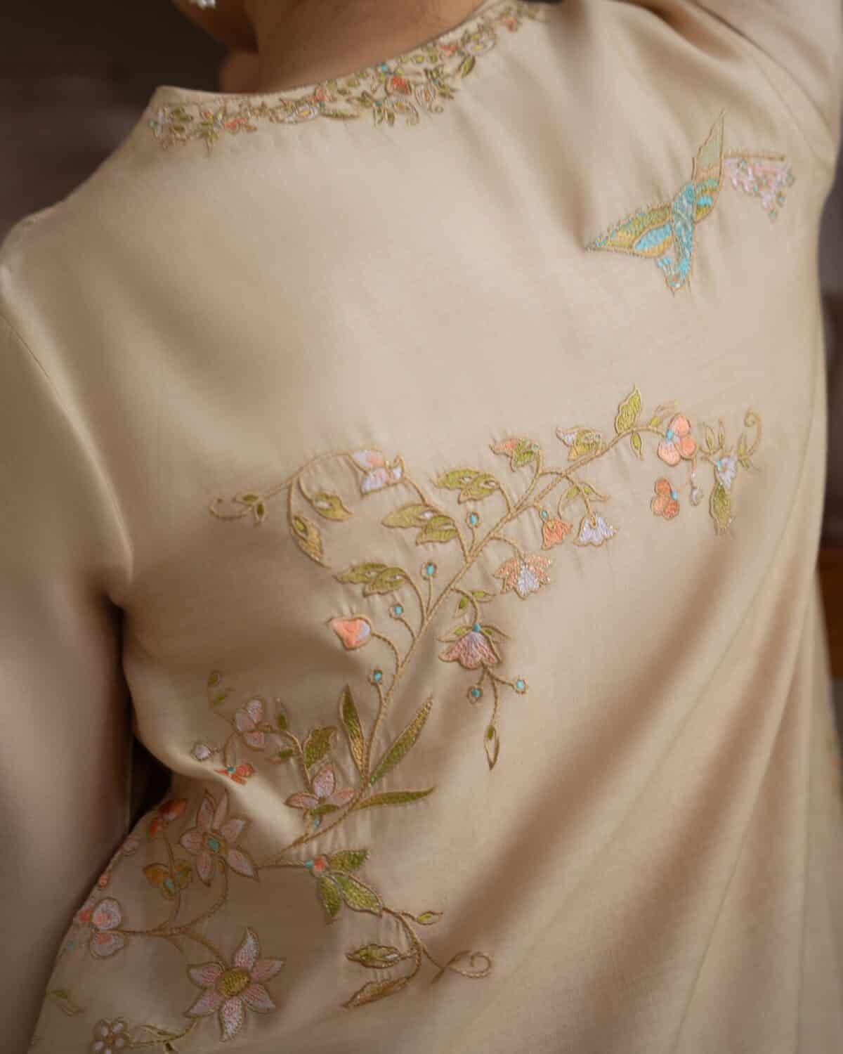 BRUNETTE BEIGE - Image 6