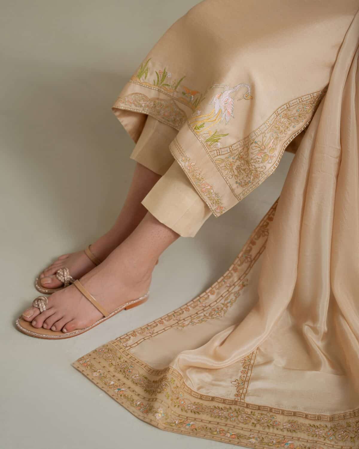BRUNETTE BEIGE - Image 7