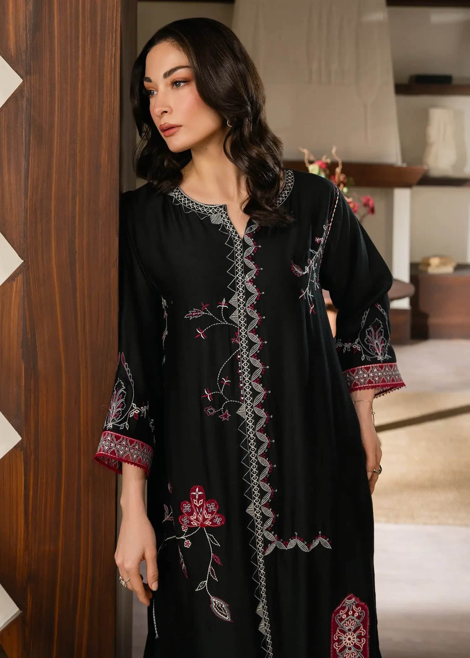 DSC00709.jpg CHARCOAL BLACK - Image 1