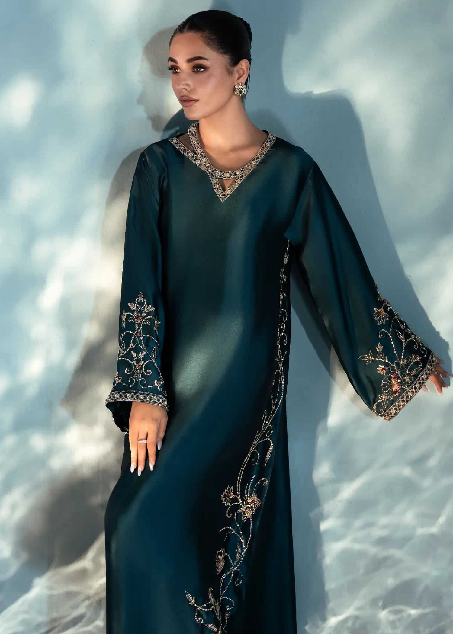 DSC07831copy.jpg CELIA TEAL - Image 1